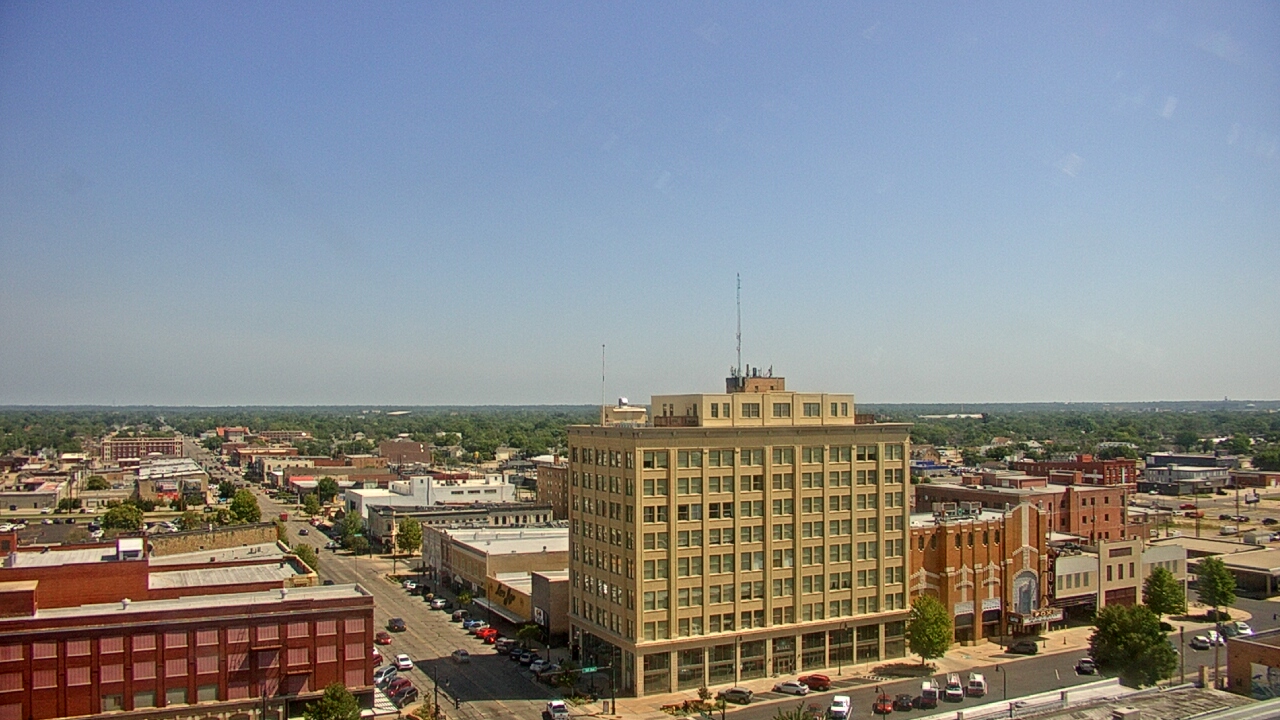 Thumbnail for current weather camera view from First National Bank-Hutchinson in Hutchinson, Kansas