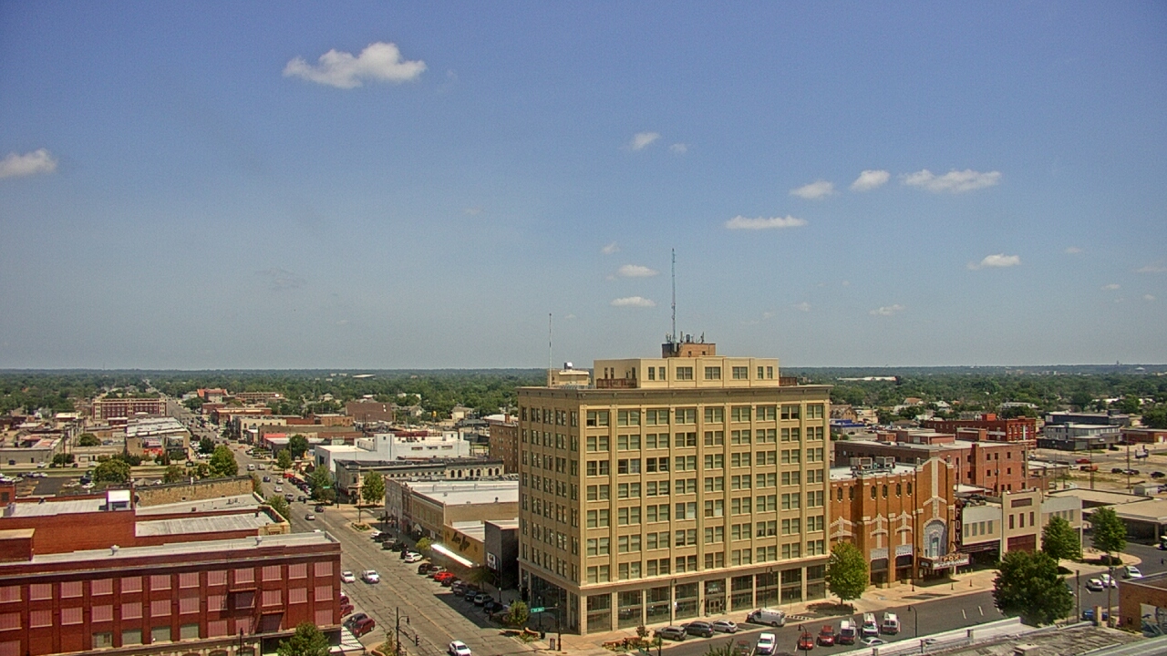 Thumbnail for current weather camera view from First National Bank-Hutchinson in Hutchinson, Kansas