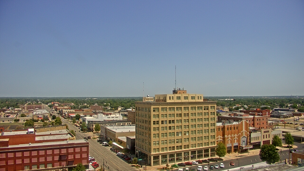Thumbnail for current weather camera view from First National Bank-Hutchinson in Hutchinson, Kansas