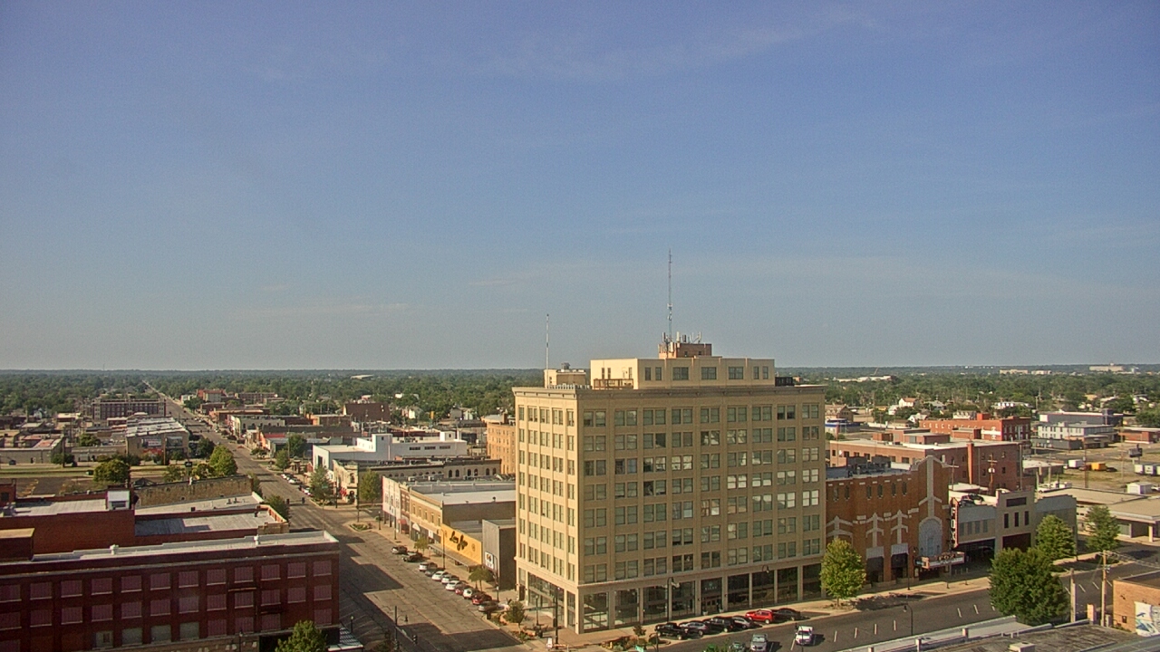 Thumbnail for current weather camera view from First National Bank-Hutchinson in Hutchinson, Kansas