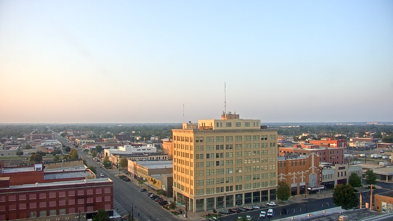Thumbnail for current weather camera view from First National Bank-Hutchinson in Hutchinson, Kansas