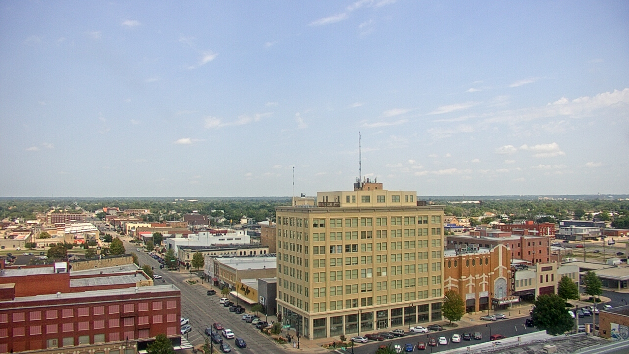 Thumbnail for current weather camera view from First National Bank-Hutchinson in Hutchinson, Kansas