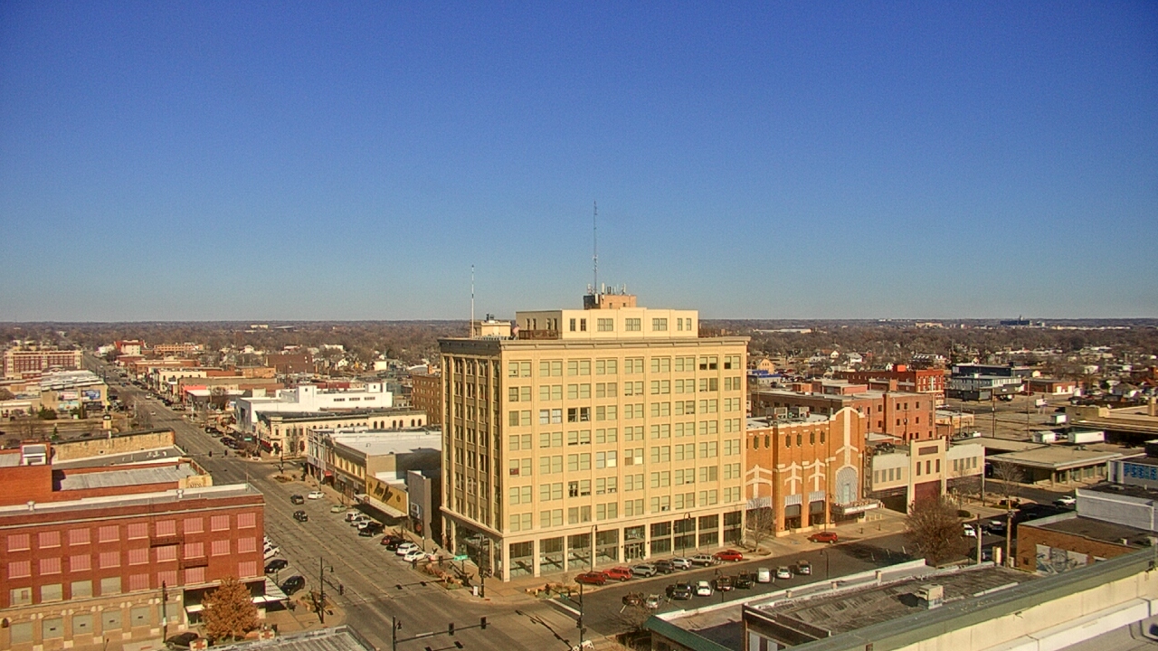 Thumbnail for current weather camera view from First National Bank-Hutchinson in Hutchinson, Kansas