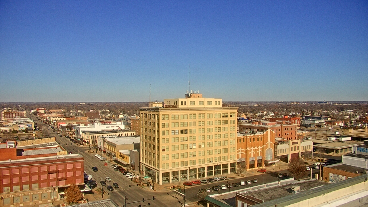Thumbnail for current weather camera view from First National Bank-Hutchinson in Hutchinson, Kansas