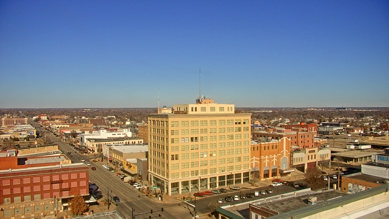 Thumbnail for current weather camera view from First National Bank-Hutchinson in Hutchinson, Kansas