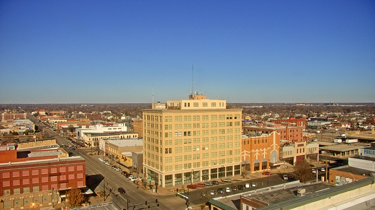 Thumbnail for current weather camera view from First National Bank-Hutchinson in Hutchinson, Kansas