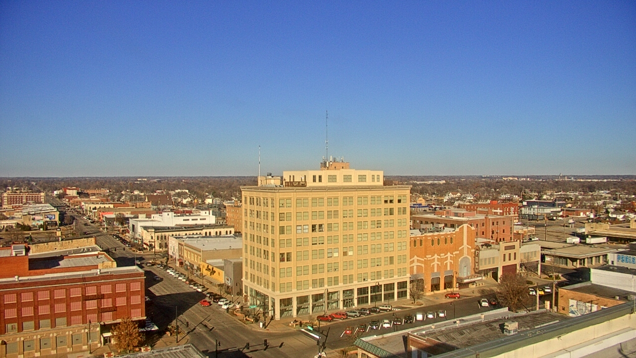 Thumbnail for current weather camera view from First National Bank-Hutchinson in Hutchinson, Kansas