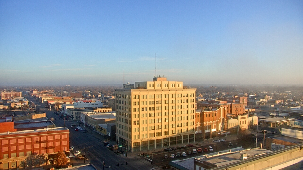 Thumbnail for current weather camera view from First National Bank-Hutchinson in Hutchinson, Kansas