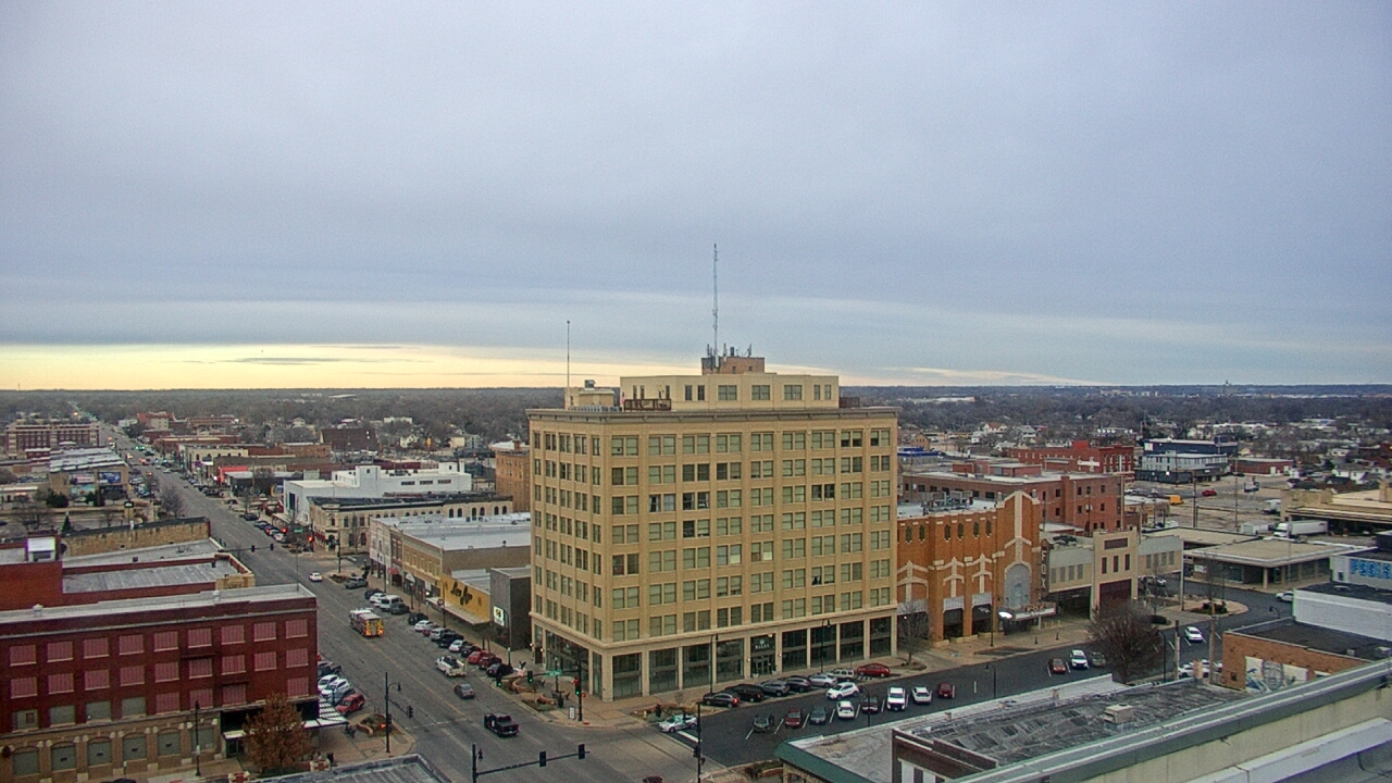 Thumbnail for current weather camera view from First National Bank-Hutchinson in Hutchinson, Kansas