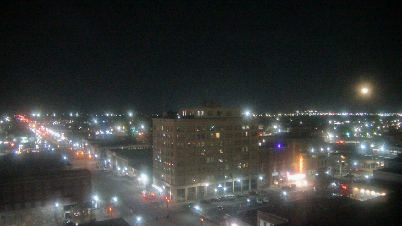 Thumbnail for current weather camera view from First National Bank-Hutchinson in Hutchinson, Kansas