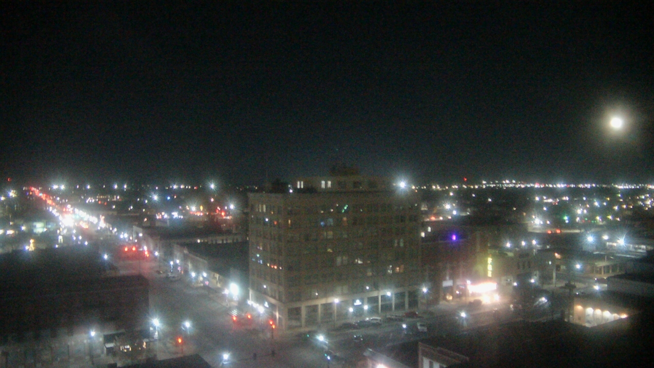 Thumbnail for current weather camera view from First National Bank-Hutchinson in Hutchinson, Kansas
