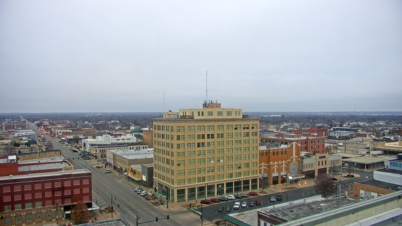 Thumbnail for current weather camera view from First National Bank-Hutchinson in Hutchinson, Kansas