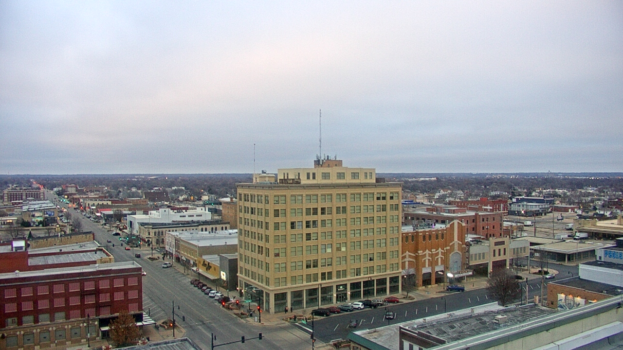 Thumbnail for current weather camera view from First National Bank-Hutchinson in Hutchinson, Kansas