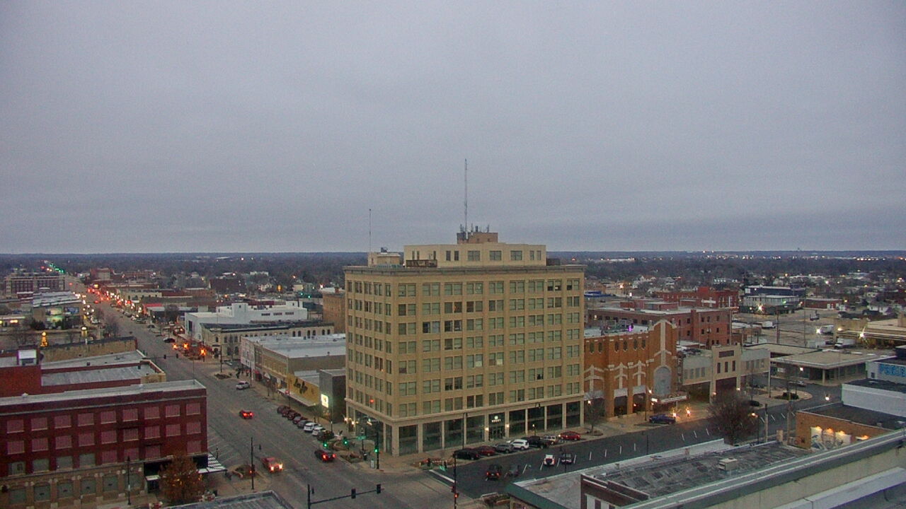 Thumbnail for current weather camera view from First National Bank-Hutchinson in Hutchinson, Kansas