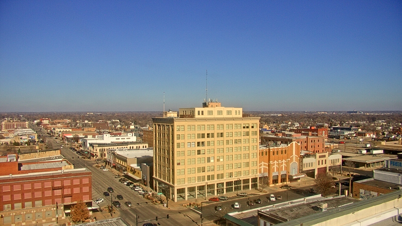 Thumbnail for current weather camera view from First National Bank-Hutchinson in Hutchinson, Kansas