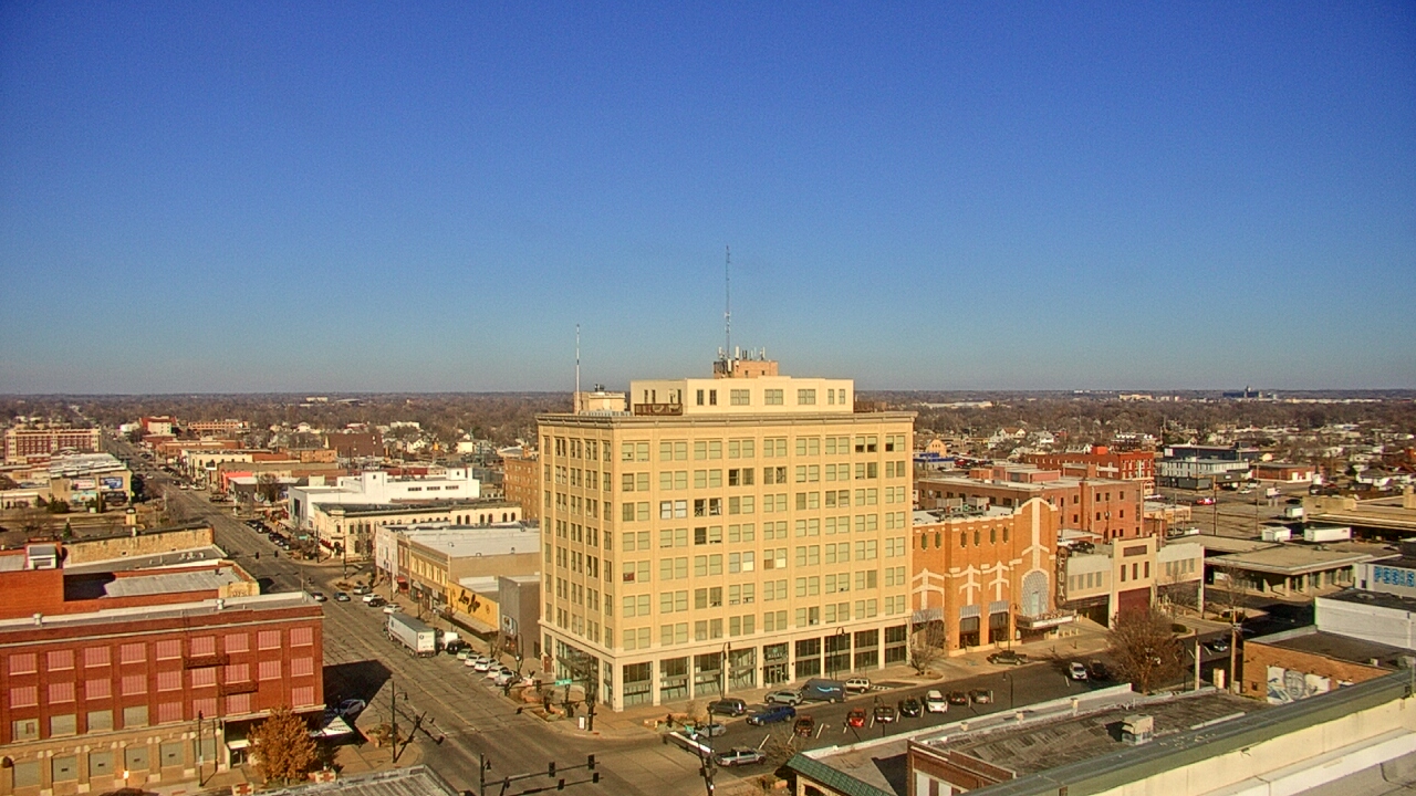 Thumbnail for current weather camera view from First National Bank-Hutchinson in Hutchinson, Kansas