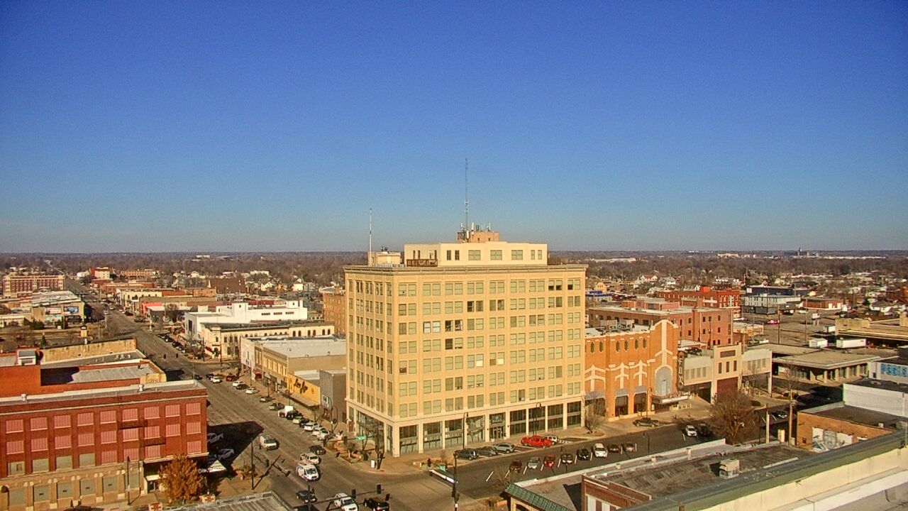 Thumbnail for current weather camera view from First National Bank-Hutchinson in Hutchinson, Kansas