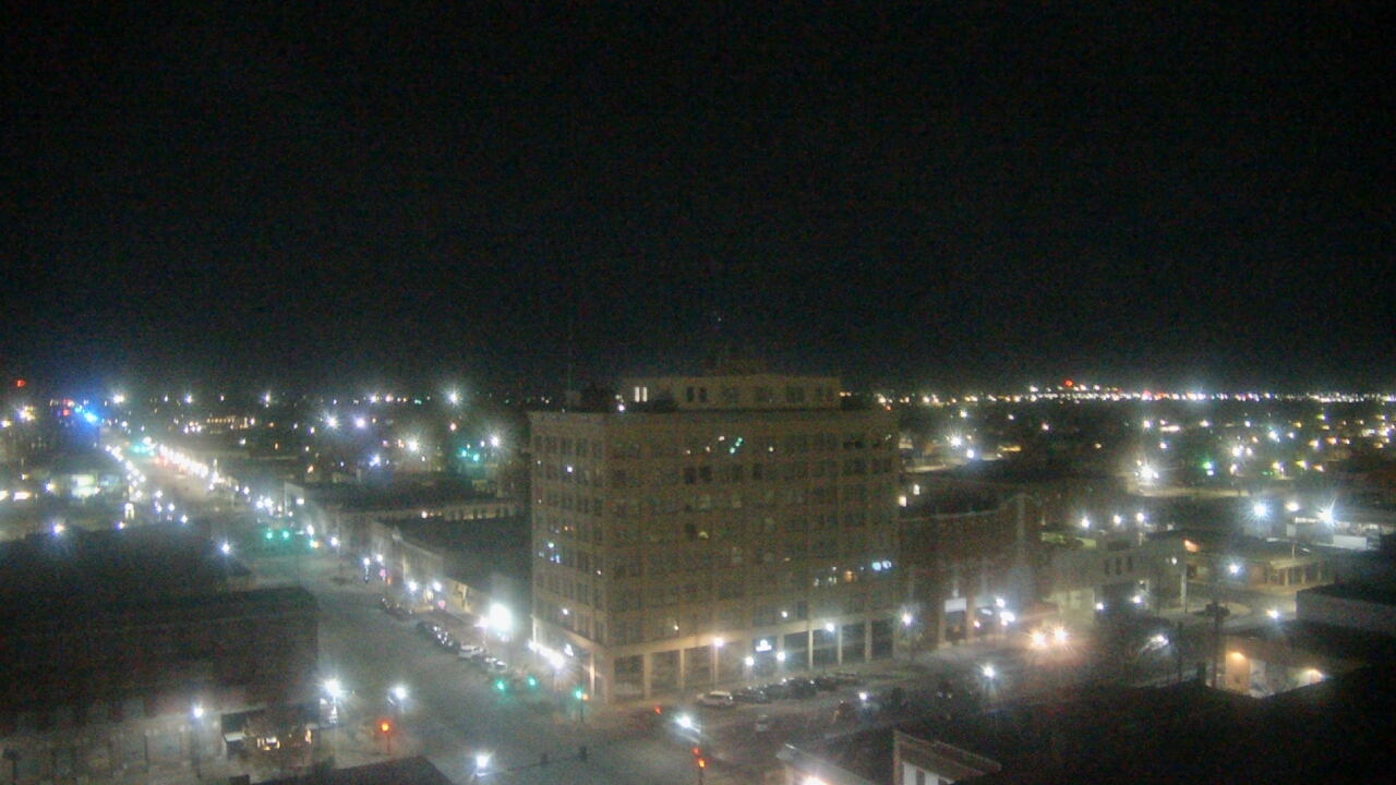 Thumbnail for current weather camera view from First National Bank-Hutchinson in Hutchinson, Kansas