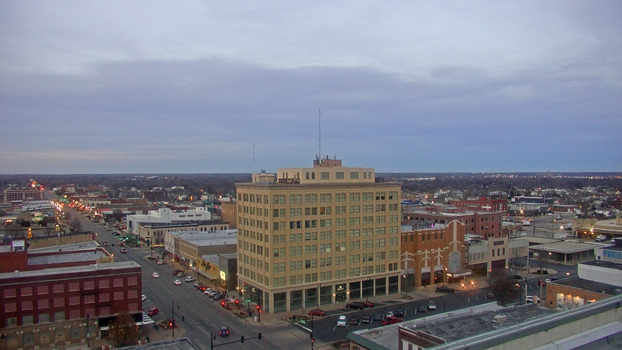 Thumbnail for current weather camera view from First National Bank-Hutchinson in Hutchinson, Kansas
