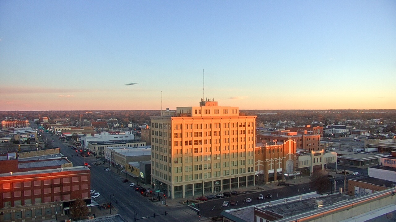 Thumbnail for current weather camera view from First National Bank-Hutchinson in Hutchinson, Kansas
