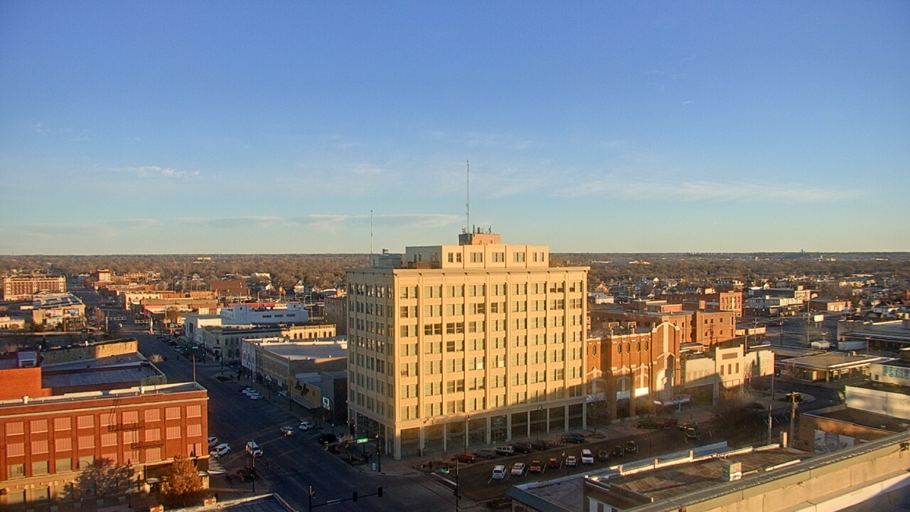 Thumbnail for current weather camera view from First National Bank-Hutchinson in Hutchinson, Kansas