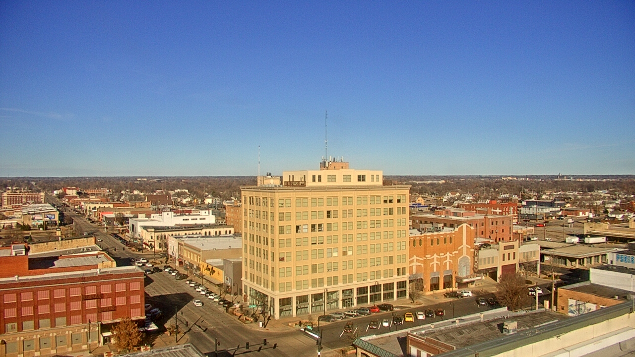 Thumbnail for current weather camera view from First National Bank-Hutchinson in Hutchinson, Kansas