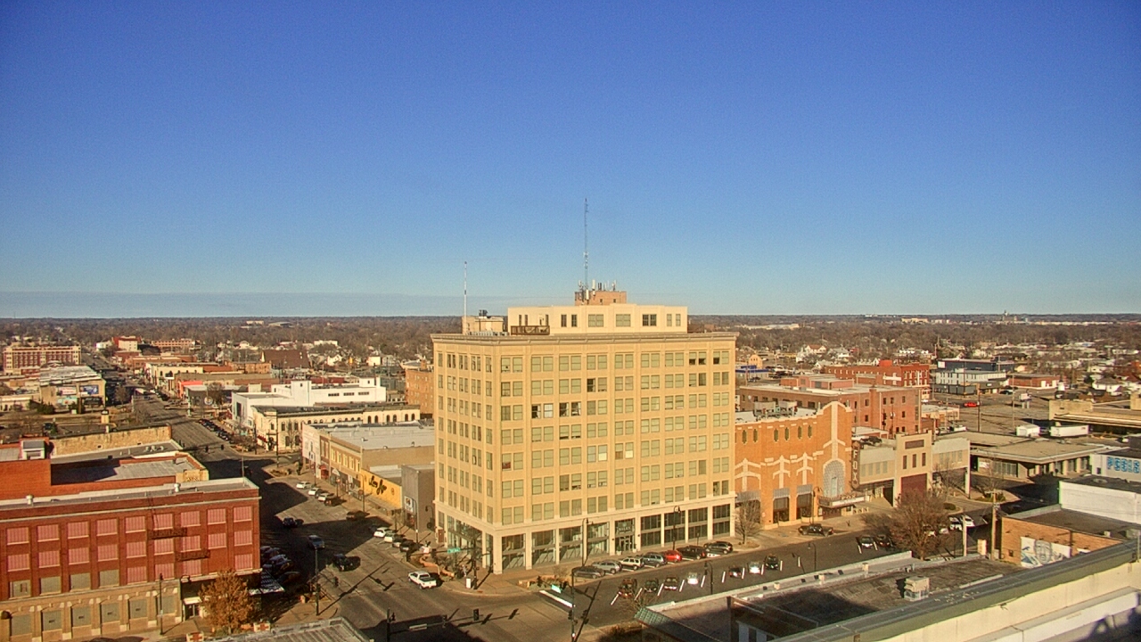 Thumbnail for current weather camera view from First National Bank-Hutchinson in Hutchinson, Kansas