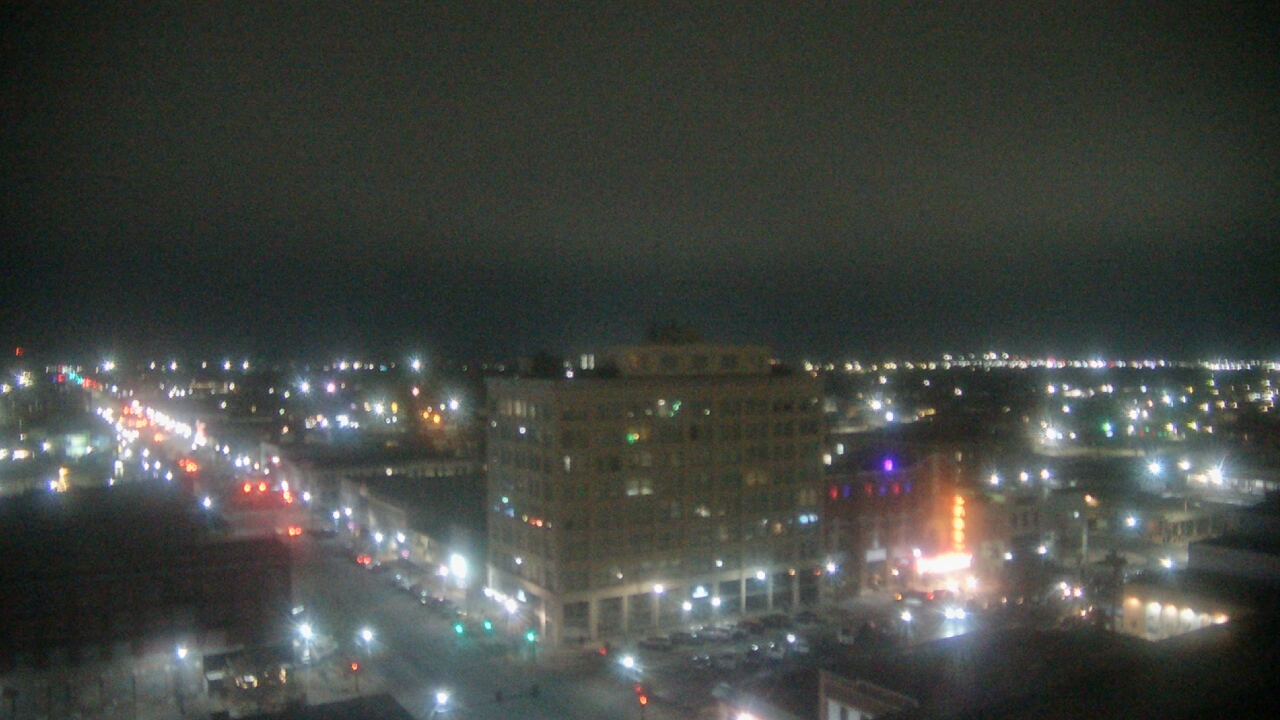 Thumbnail for current weather camera view from First National Bank-Hutchinson in Hutchinson, Kansas