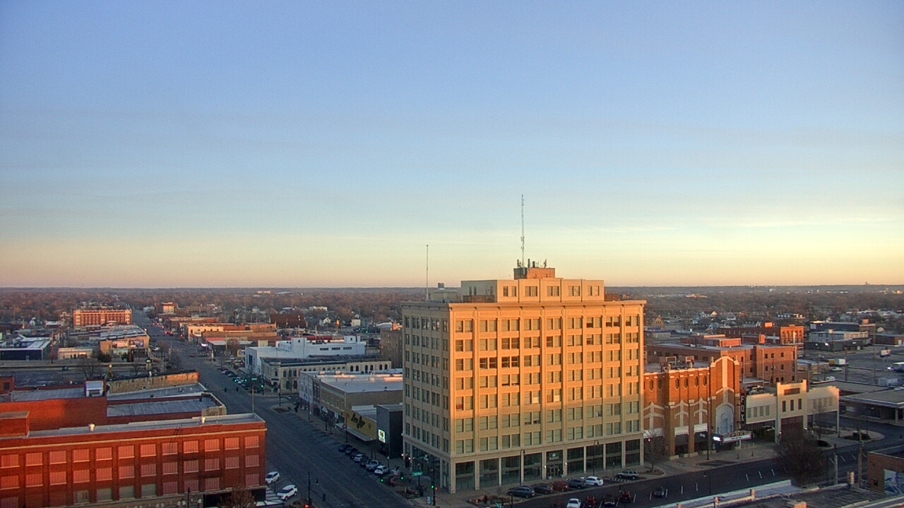 Thumbnail for current weather camera view from First National Bank-Hutchinson in Hutchinson, Kansas
