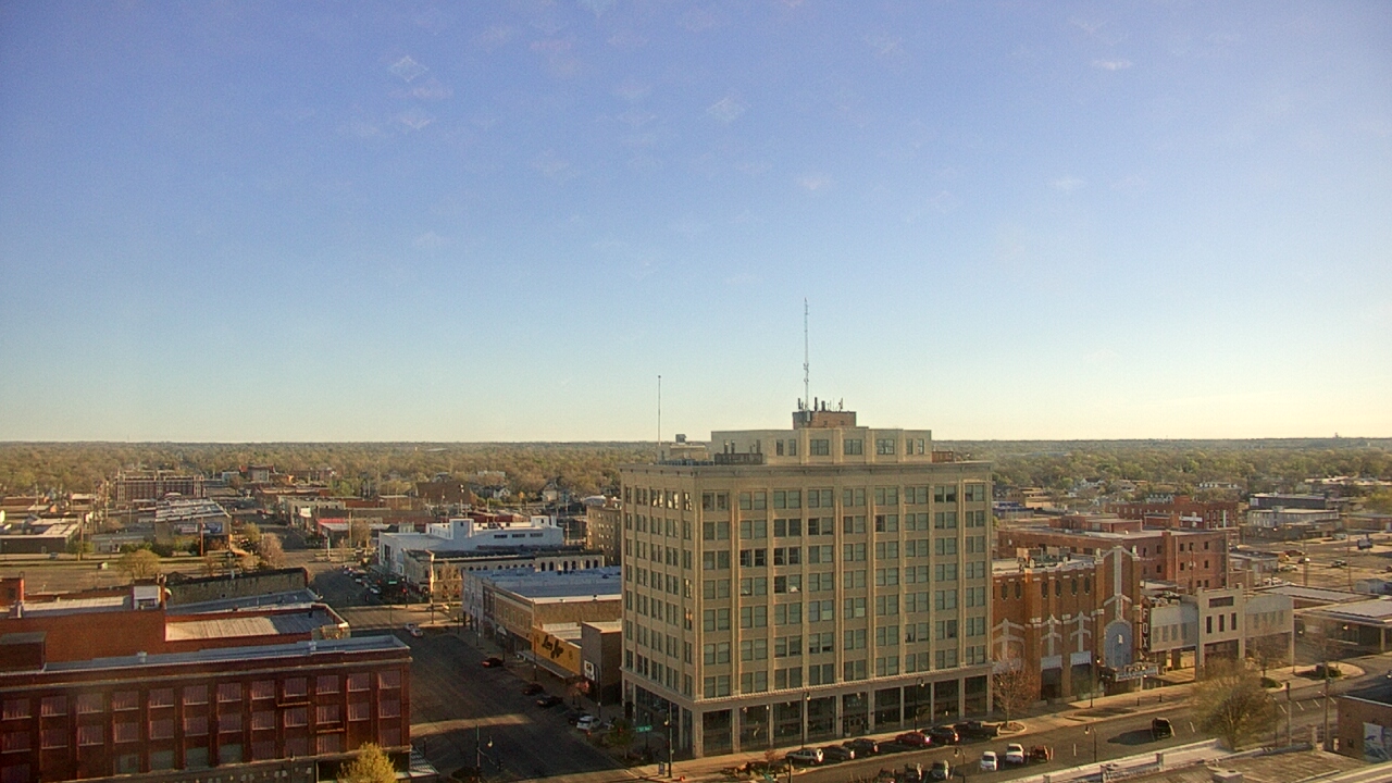 Thumbnail for current weather camera view from First National Bank-Hutchinson in Hutchinson, Kansas
