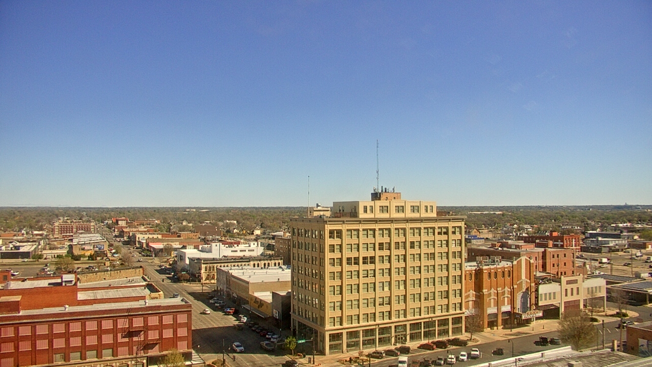 Thumbnail for current weather camera view from First National Bank-Hutchinson in Hutchinson, Kansas