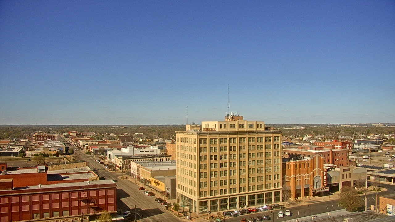 Thumbnail for current weather camera view from First National Bank-Hutchinson in Hutchinson, Kansas