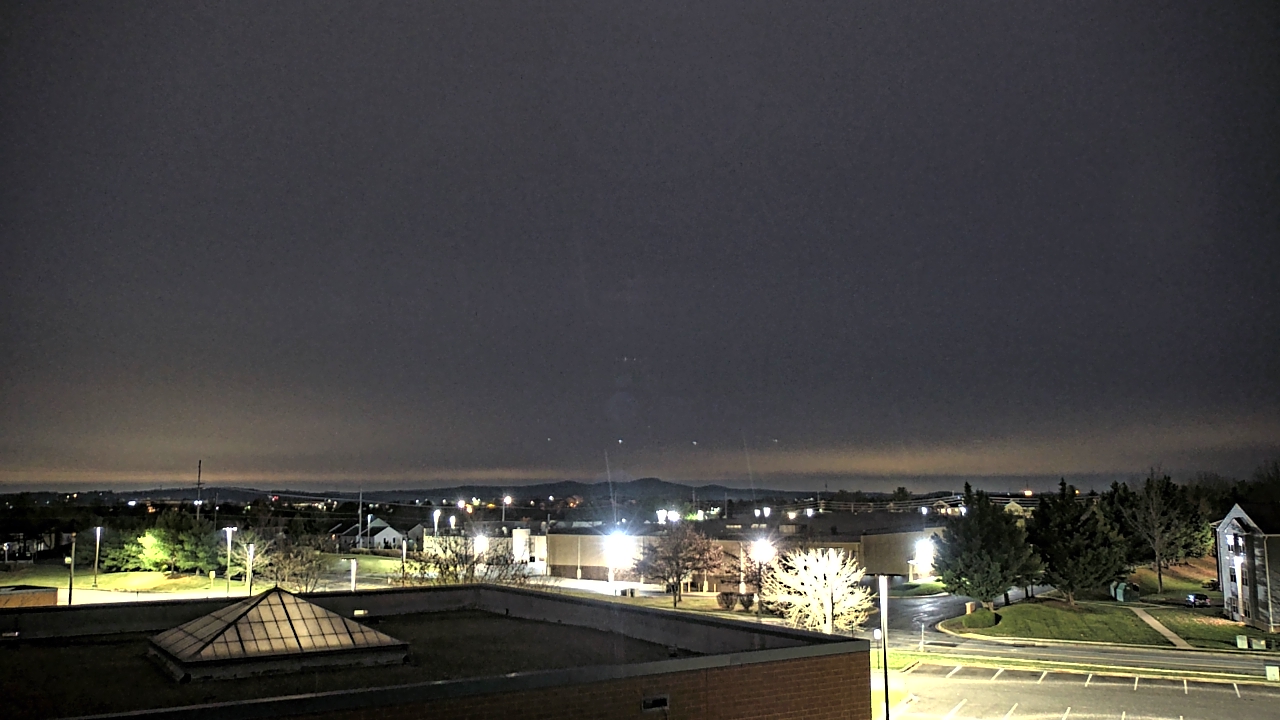 Thumbnail for current weather camera view from Crestwood MS in Ballenger Creek, Maryland