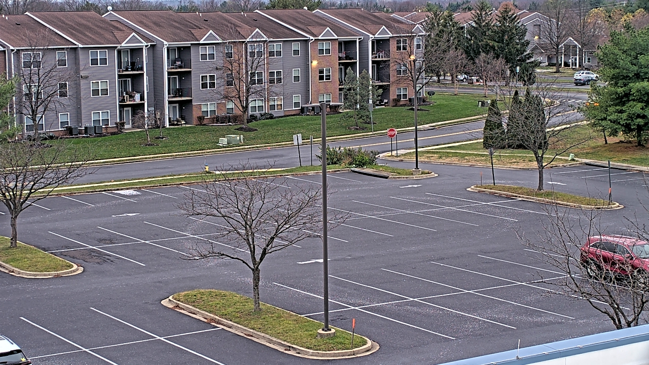 Thumbnail for current weather camera view from Crestwood MS in Ballenger Creek, Maryland