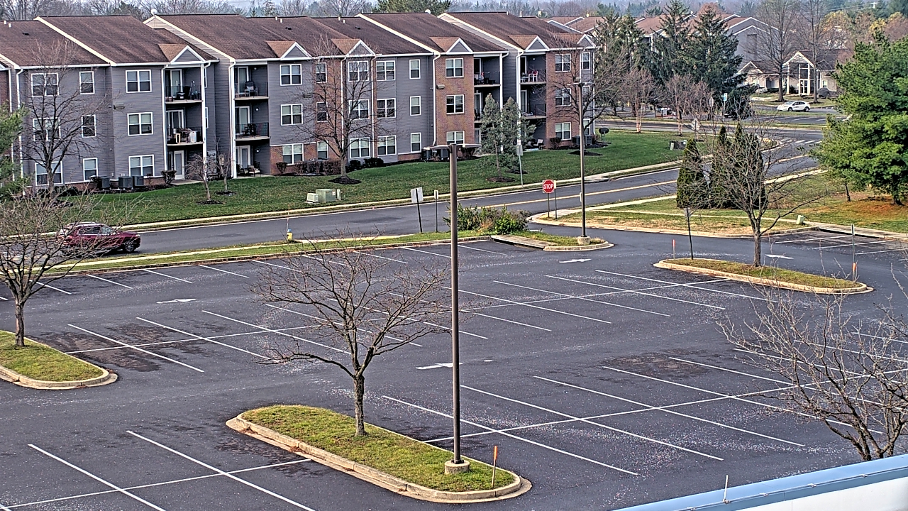 Thumbnail for current weather camera view from Crestwood MS in Ballenger Creek, Maryland