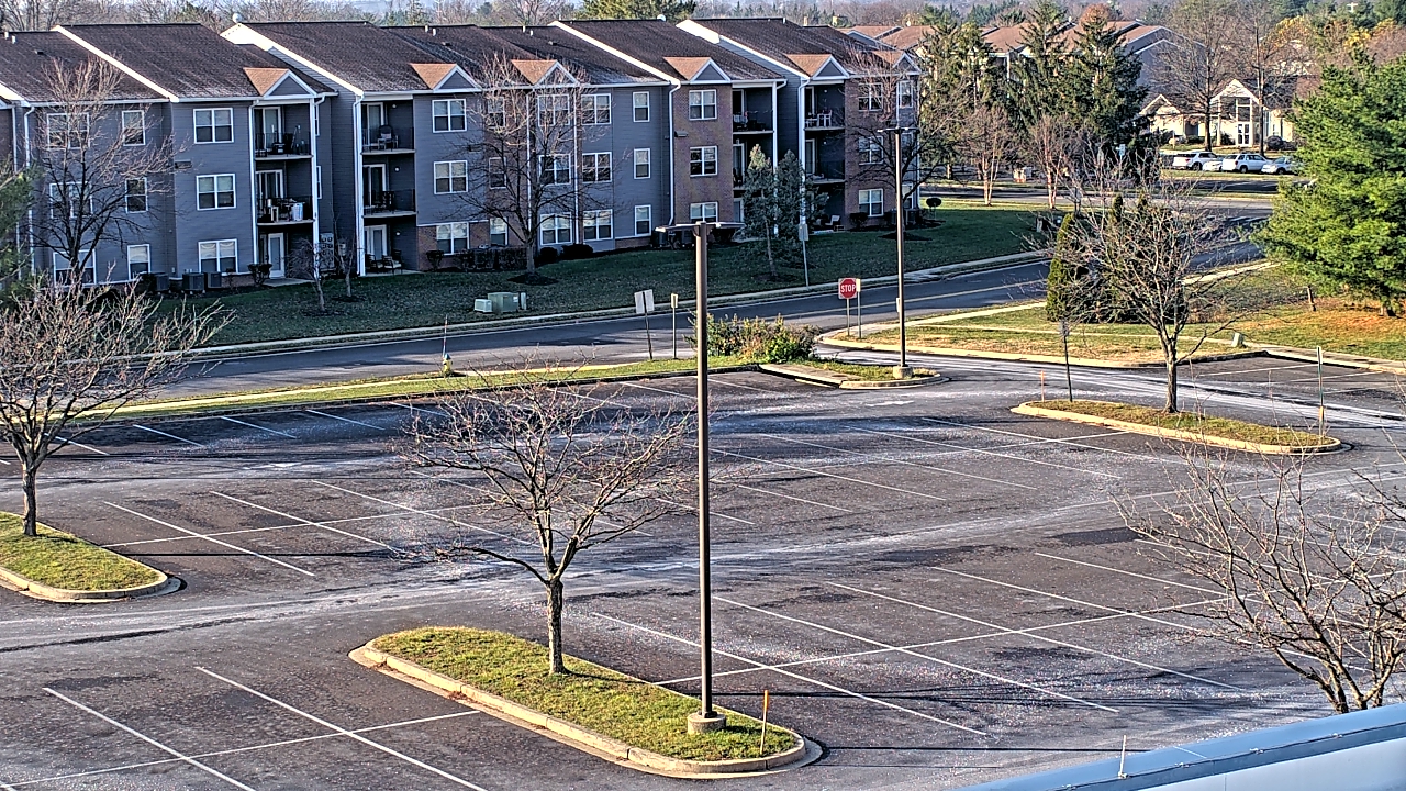 Thumbnail for current weather camera view from Crestwood MS in Ballenger Creek, Maryland