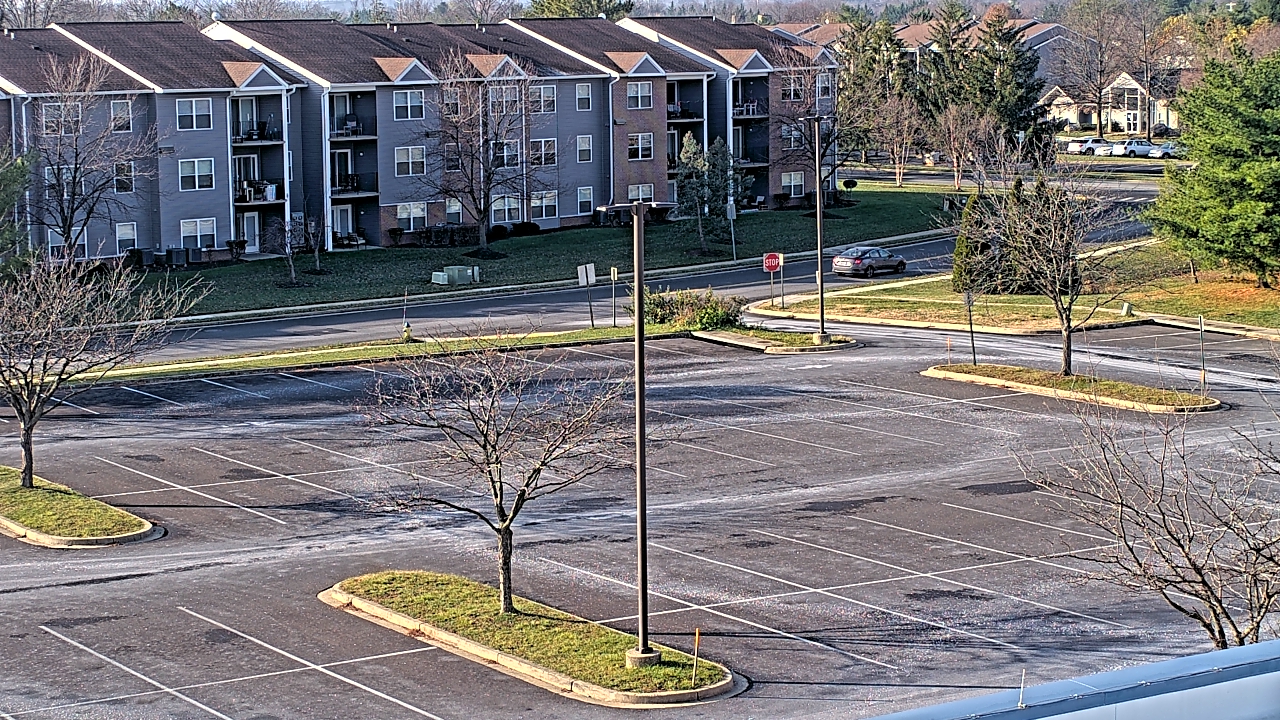 Thumbnail for current weather camera view from Crestwood MS in Ballenger Creek, Maryland