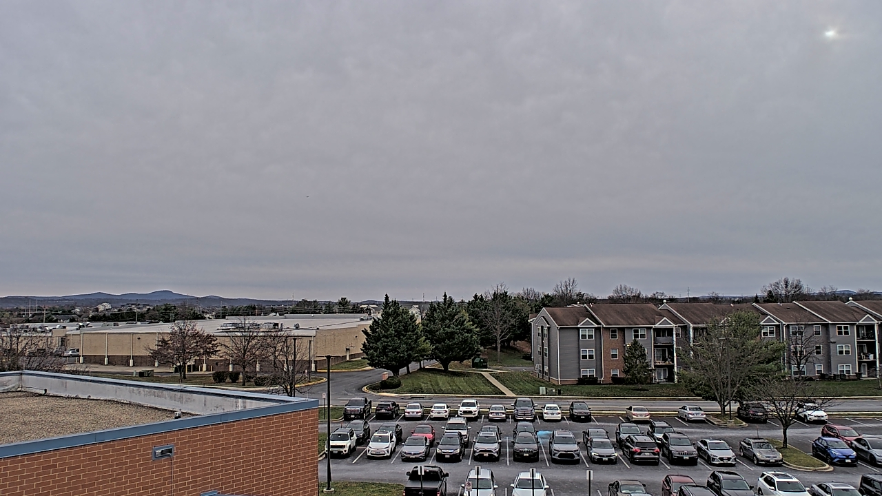 Thumbnail for current weather camera view from Crestwood MS in Ballenger Creek, Maryland