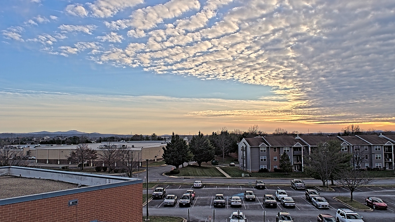 Thumbnail for current weather camera view from Crestwood MS in Ballenger Creek, Maryland