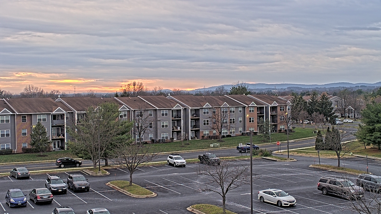 Thumbnail for current weather camera view from Crestwood MS in Ballenger Creek, Maryland