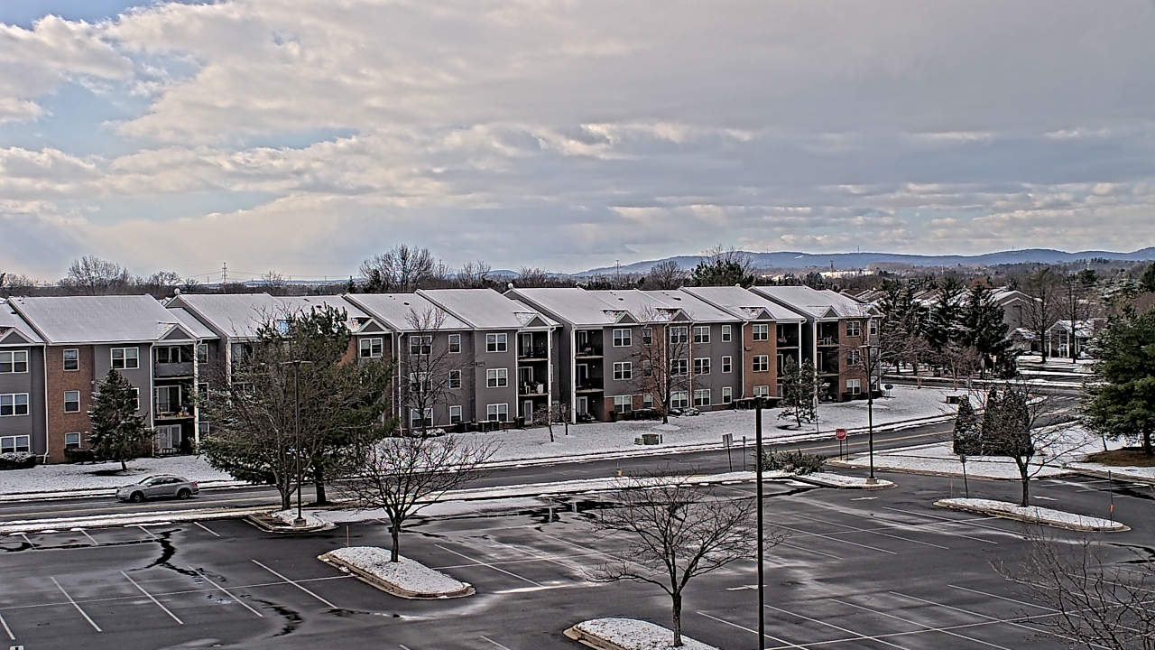 Thumbnail for current weather camera view from Crestwood MS in Ballenger Creek, Maryland