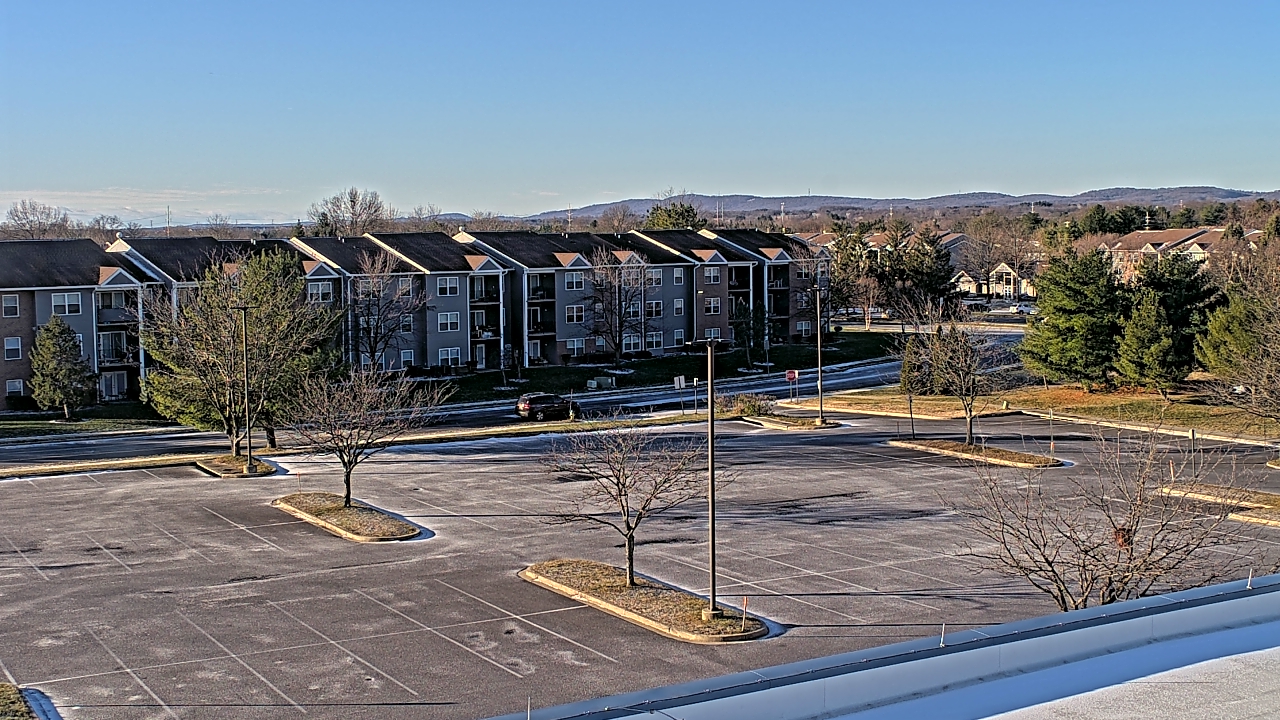 Thumbnail for current weather camera view from Crestwood MS in Ballenger Creek, Maryland