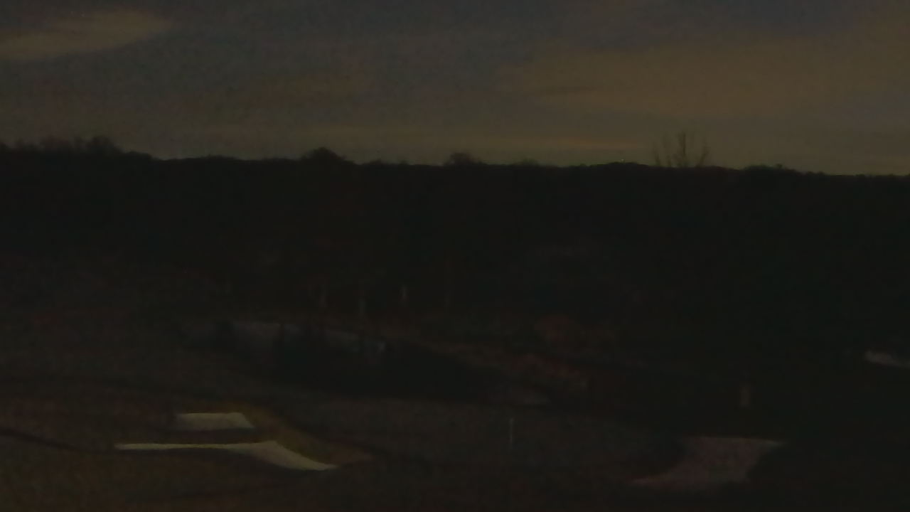 Thumbnail for current weather camera view from International Country Club in Chantilly, Virginia