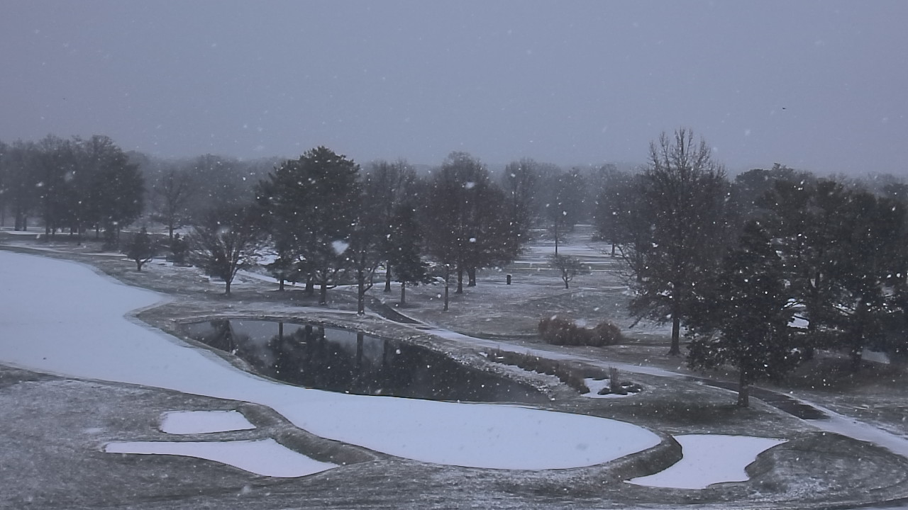 Thumbnail for current weather camera view from International Country Club in Chantilly, Virginia