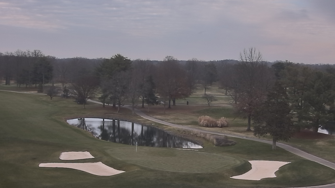Thumbnail for current weather camera view from International Country Club in Chantilly, Virginia