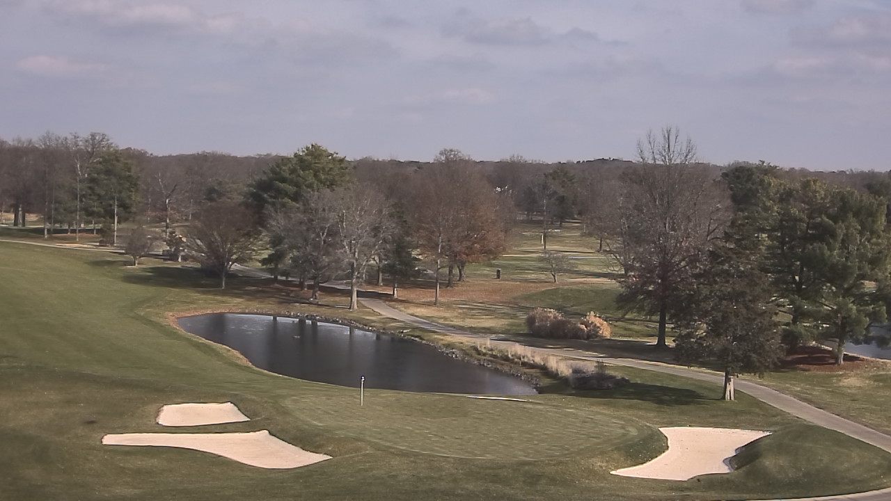 Thumbnail for current weather camera view from International Country Club in Chantilly, Virginia