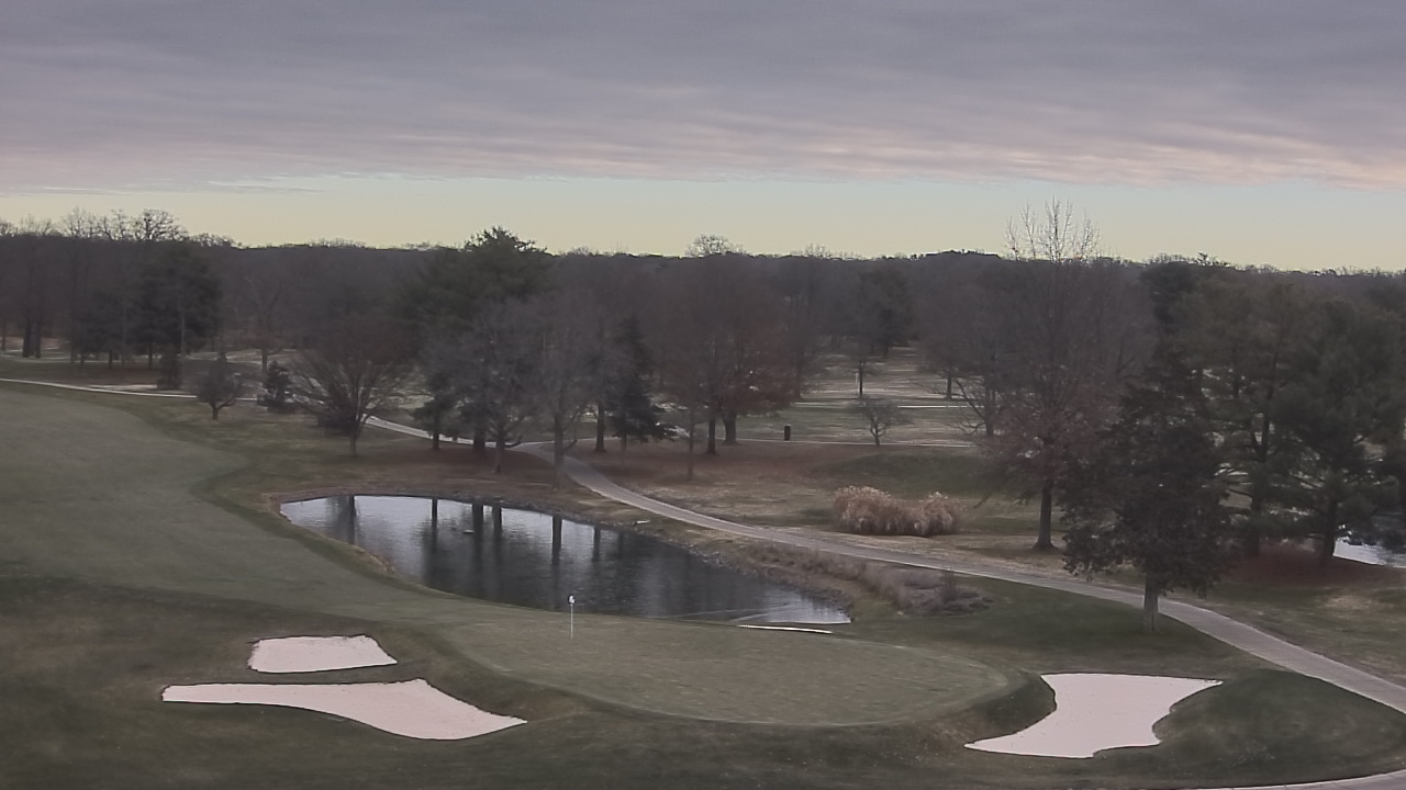 Thumbnail for current weather camera view from International Country Club in Chantilly, Virginia