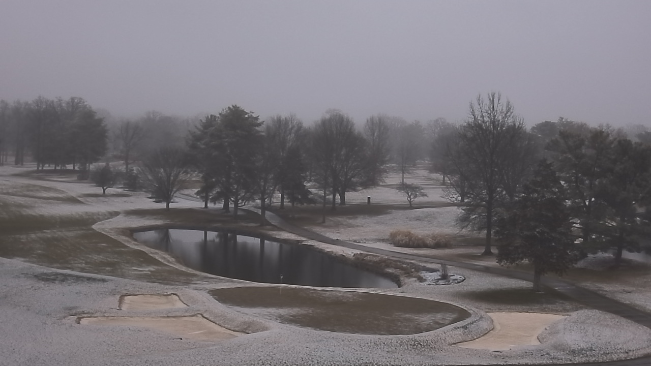 Thumbnail for current weather camera view from International Country Club in Chantilly, Virginia