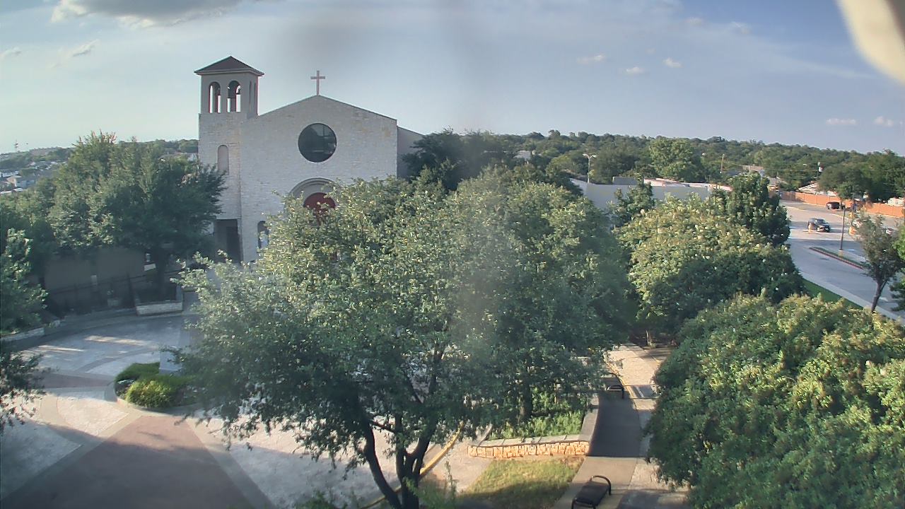 Thumbnail for current weather camera view from Mary Immaculate School in Farmers Branch, Texas