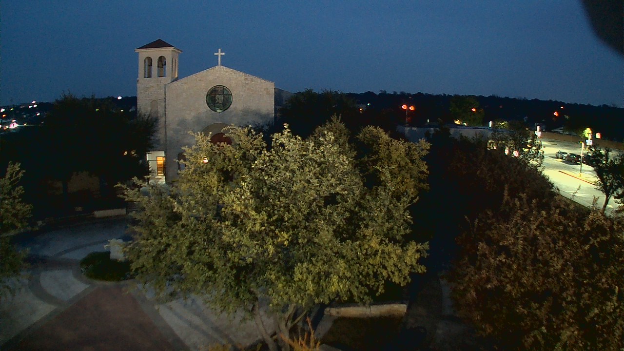 Thumbnail for current weather camera view from Mary Immaculate School in Farmers Branch, Texas